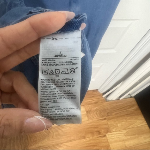 Banana Republic Chambray Denim Dress Women’s Size 2 Back Zip Ruffle Hem - Picture 8 of 8